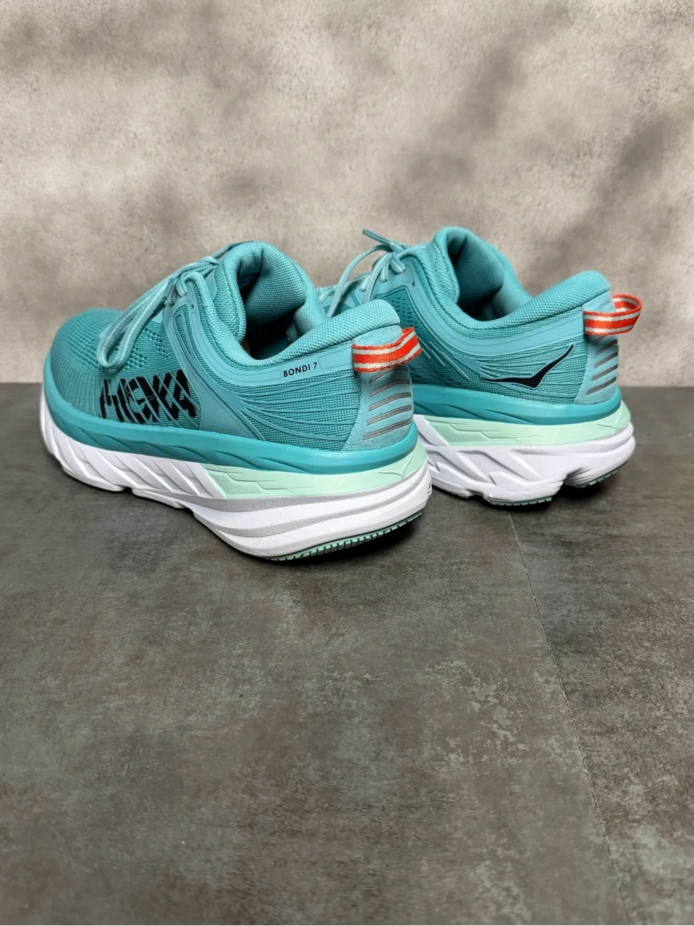 Hoka One One Bondi 7 Women’s Aqua Running Shoes Size 9.5